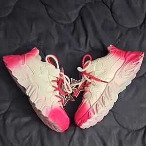 Stylish Pink and White Kids Sneakers Eur 36